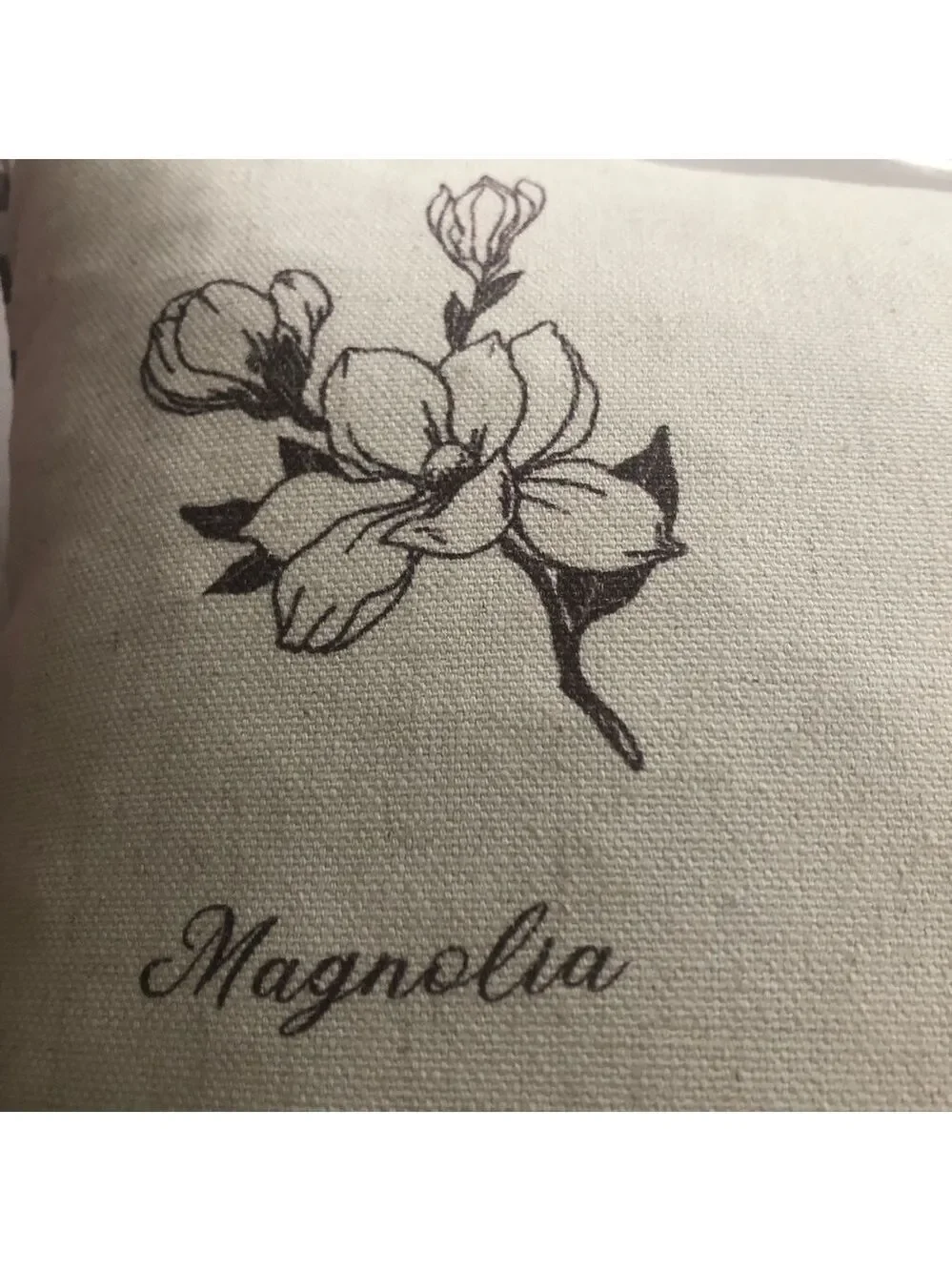 Grandinroad throw pillow. Botanical prints. Polyester linen blend 16”x 16”